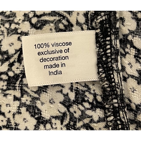 Lane Bryant Flutter Sleeve Lace Trim‎ Floral Top Womens Size 22 Black Viscose - Picture 4 of 7